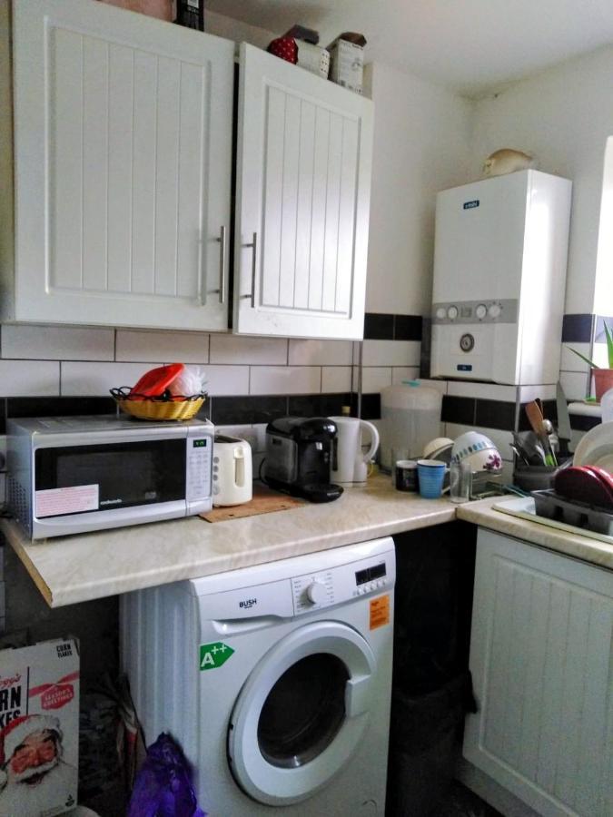 Comfortable Double Bedroom In London Hornchurch Ngoại thất bức ảnh