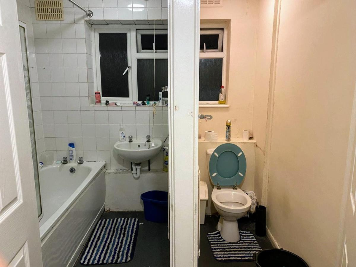 Comfortable Double Bedroom In London Hornchurch Ngoại thất bức ảnh